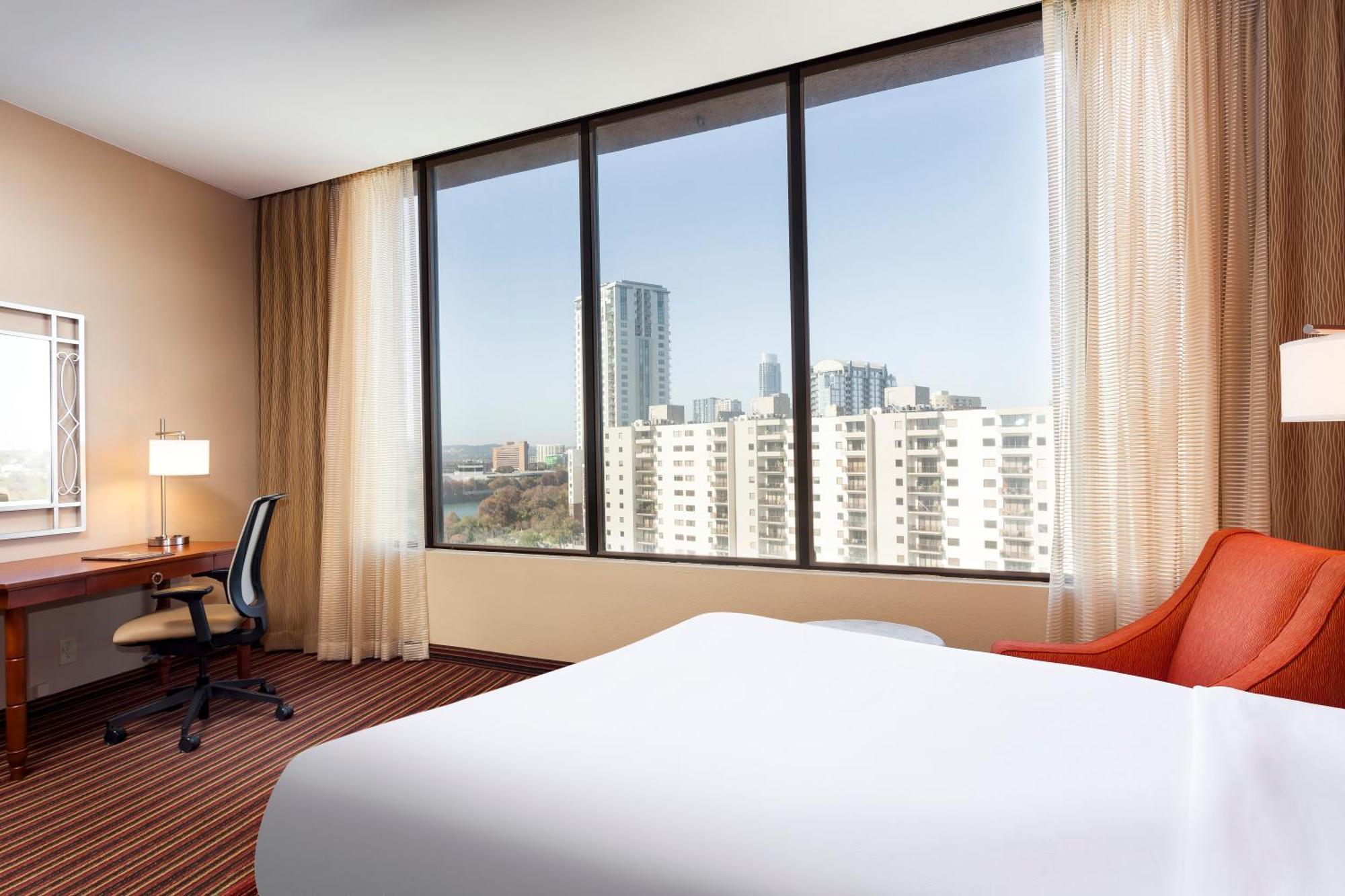 Holiday Inn Austin -Town Lake By Ihg Dış mekan fotoğraf