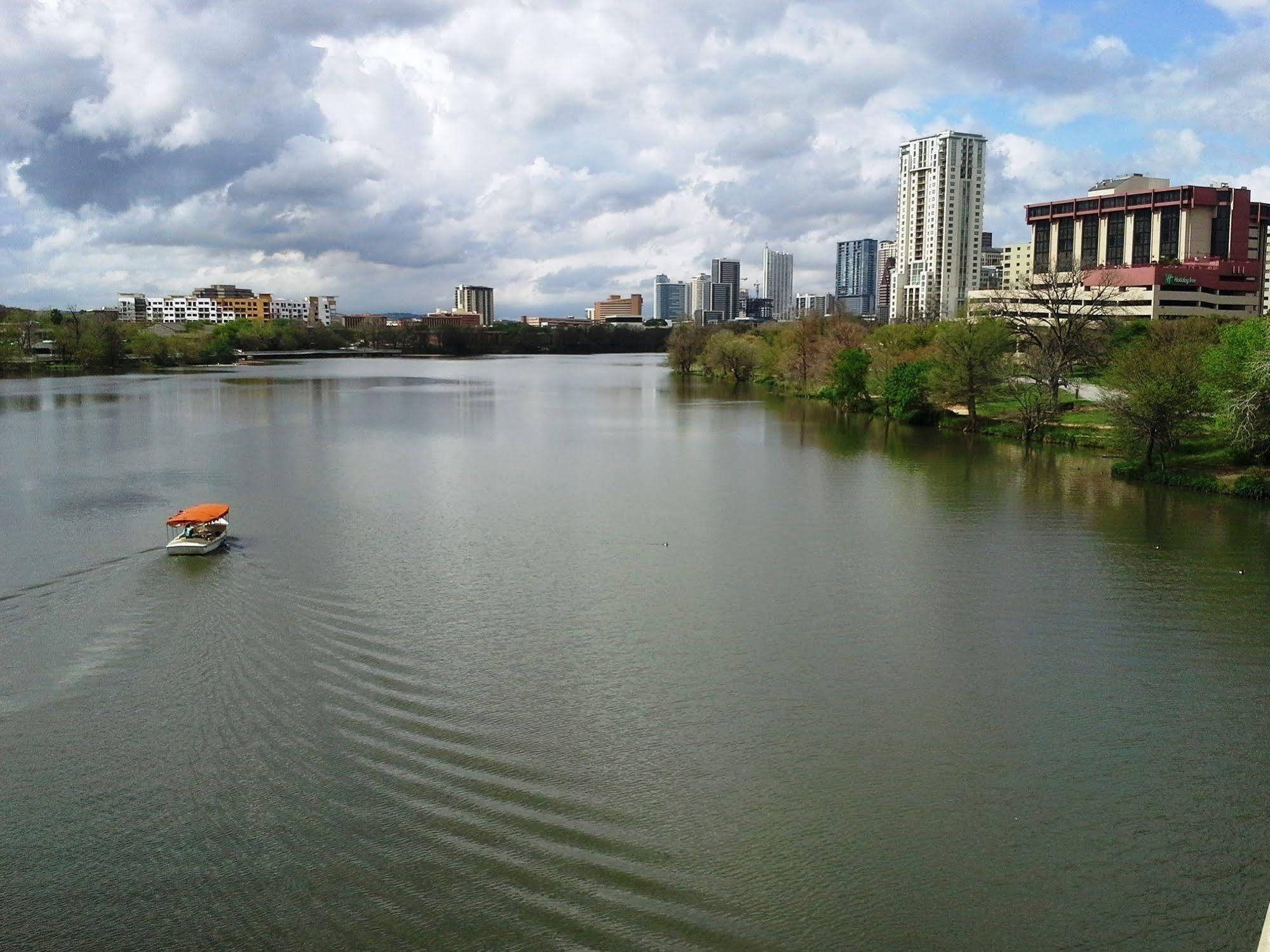 Holiday Inn Austin -Town Lake By Ihg Dış mekan fotoğraf